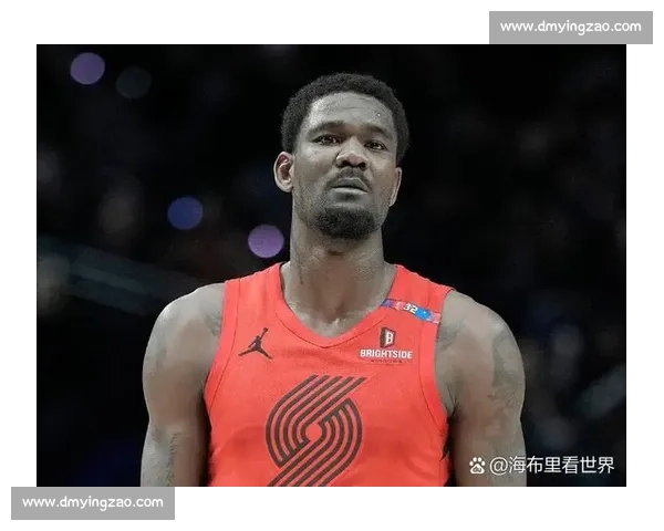 艾顿开拓者生涯:场均 15+10 高效两双却遭买断,内线支柱为何成重建牺牲品?