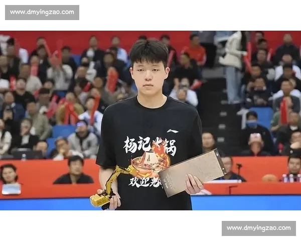 杨瀚森硬刚 8 号秀：挑衅反遭暴打，杰明心态崩盘输球又输人