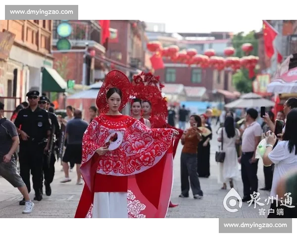 当跑鞋邂逅千年傩面：贵马赛道上演非遗时尚秀