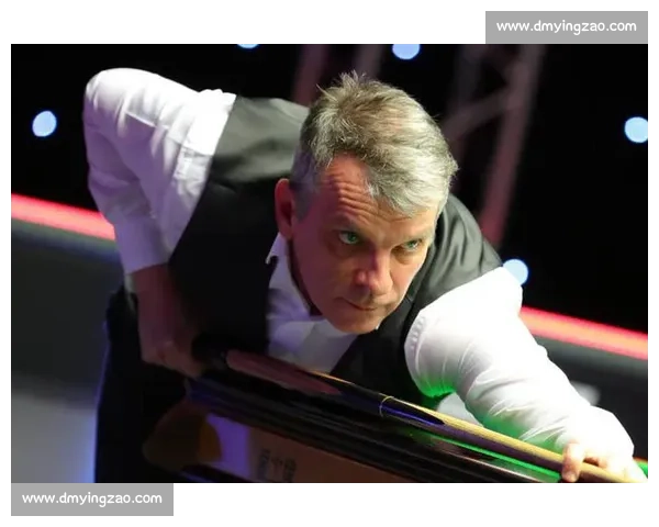 郑钦文破发关键局点燃逆转希望！首盘 3 平展现大心脏特质